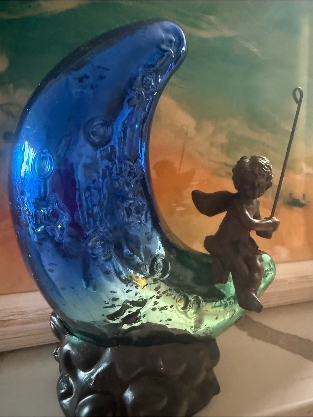 Glass Crescent Moon Lamp with Cherub - Blue & Green - Picture 5 of 7